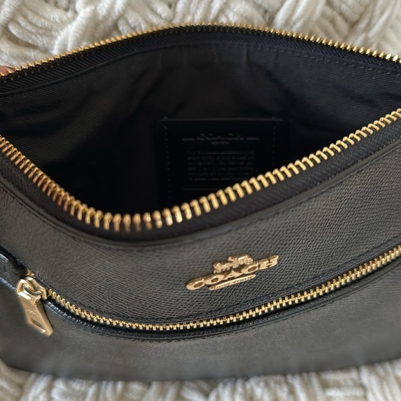 COACH•Wristlet - Picture 5 of 8